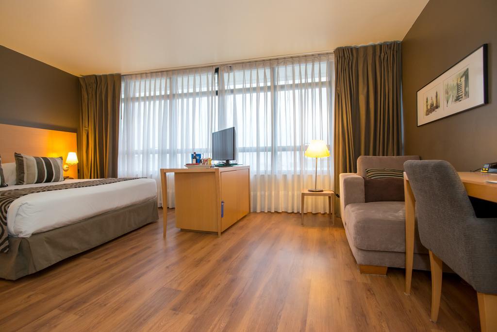 Tryp Montevideo Hotel Pokoj fotografie